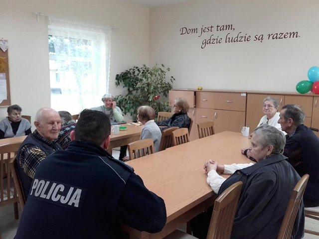 Spotkanie z policjantem marzec 2016
